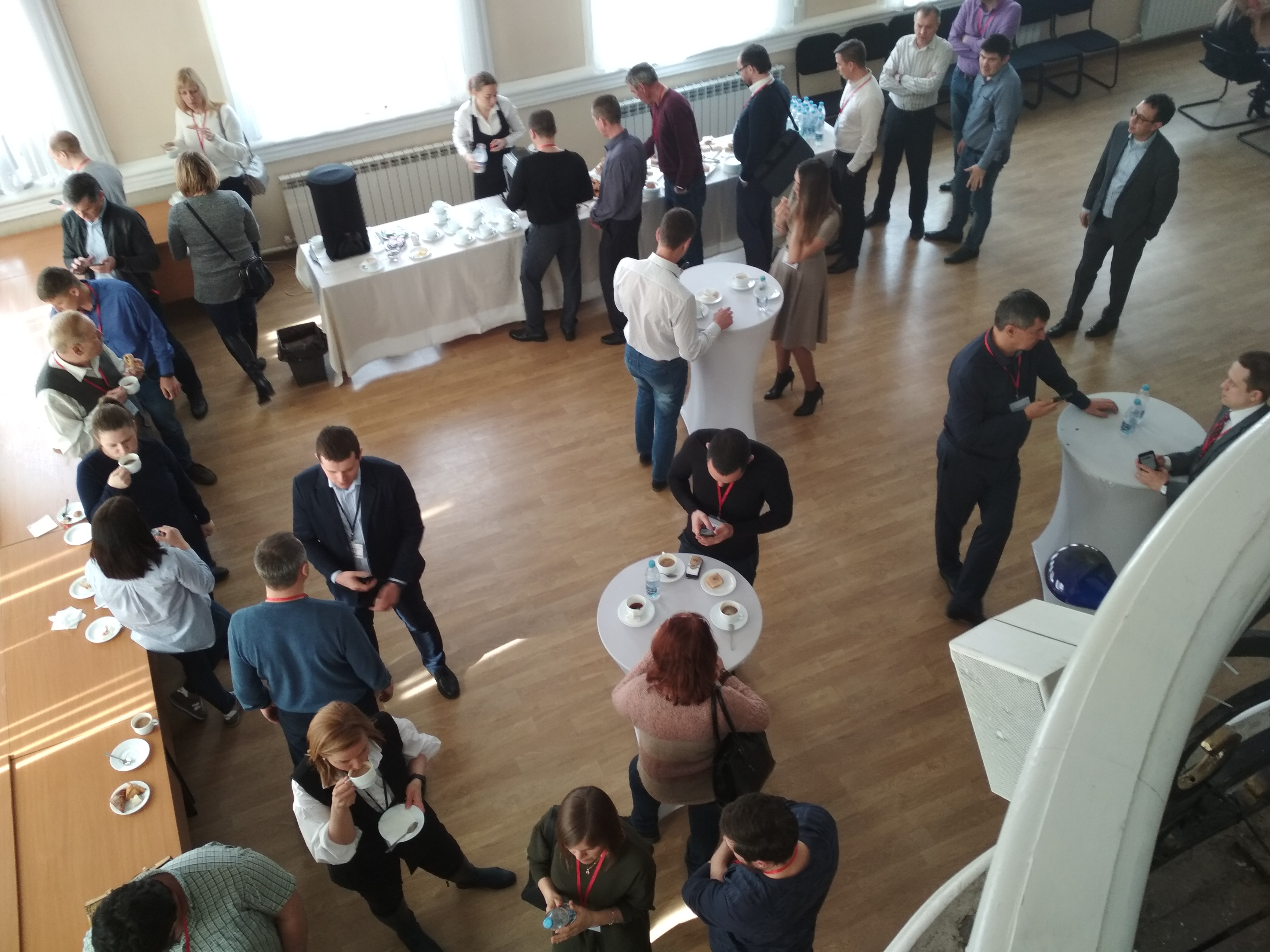 деловое общение в перерыве семинара АНТОР в Казани